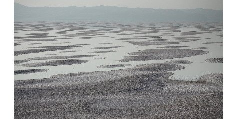بیابان زدایی در حاشیه نمکی دریاچه ارومیه و انتقال پساب برای احیای آن