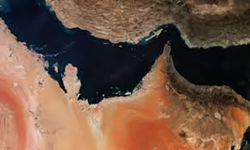 پیگیری حفاظت و احیای زیست‌بوم های دریایی کشور و احتمال وقوع سونامی در آب‌راه نفتکش‌های خلیج فارس