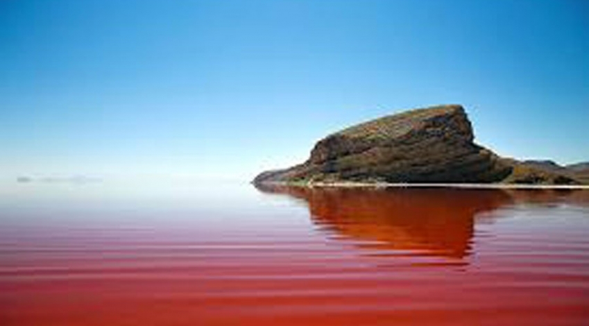 تبخیر دریاچه ارومیه کمتر می شود
