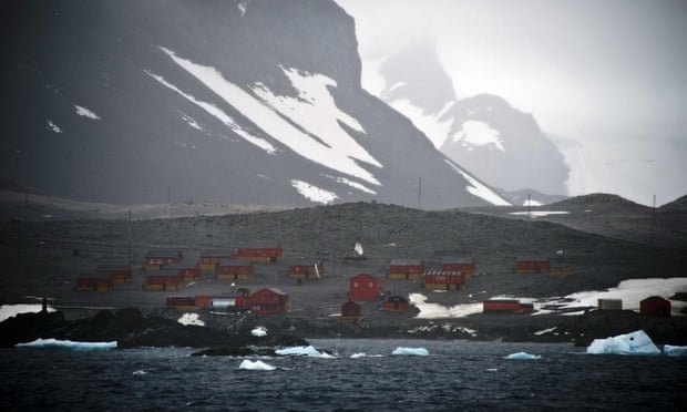قطب جنوب با دمای18.3 درجه سانتیگراد گرمترین دما را ثبت می کند