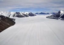 رکوردشکنی گرما در قطب جنوب ادامه دارد