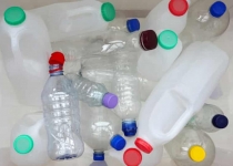 آلودگی ظروف پلاستیکی غذا توسط PFAS 